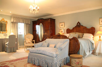 A luxurious double B&B room at Mole End Bed and Breakfast in England's Cotswolds